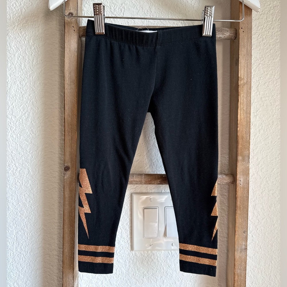 Epic Threads black glitter lightening bolt legging